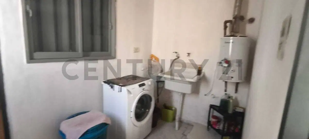 VENTA CASA 3 DORMITORIOS A METROS DE VELEZ SARFIELD 3