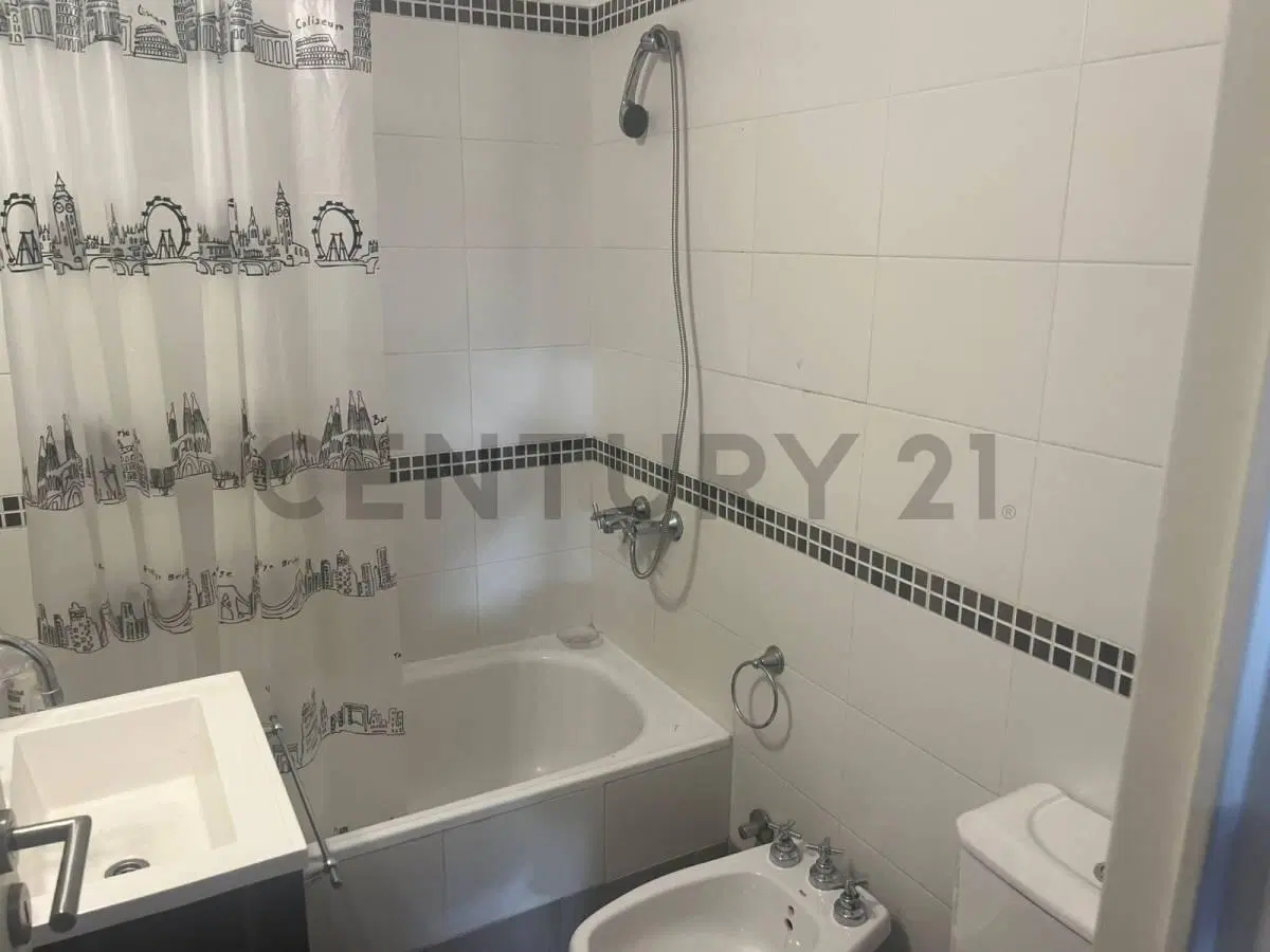 VENTA DEPARTAMENTO DE 1 DORMITORIO CON BALCÓN EN NVA CBA A MTS DE PARQUE LAS TEJAS 5