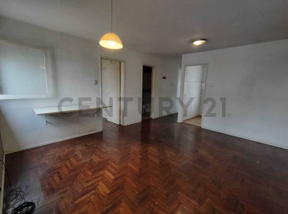 Alberdi Venta Dpto 1 Dorm. Cocina Separada. Liv-Com Acceso por Escalera 2º Piso