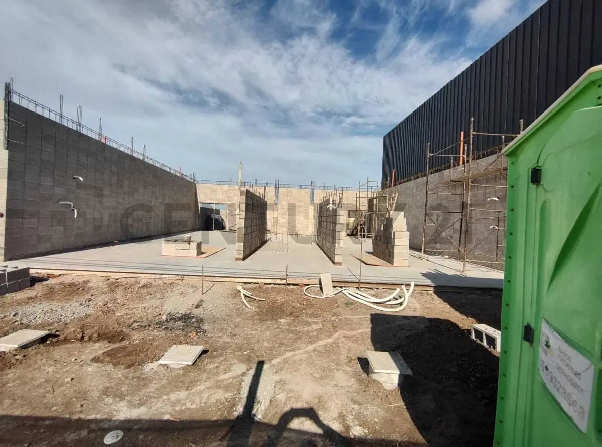 Docta Avenida Etapa IV Venta Local Comercial en Pozo con Patio Privado 8