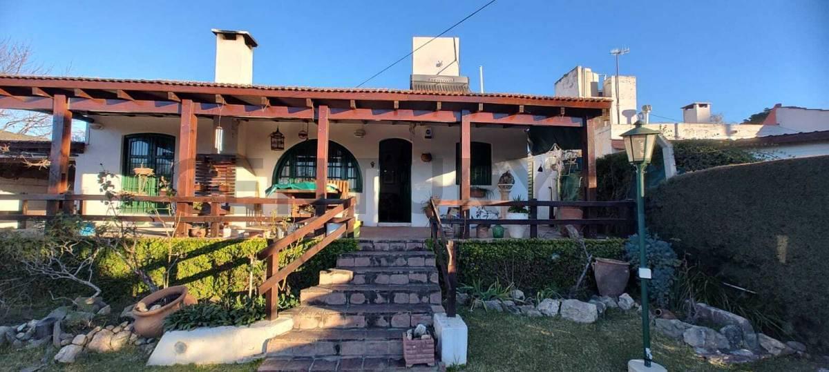 VENTA CASA EN VILLA CARLOS PAZ