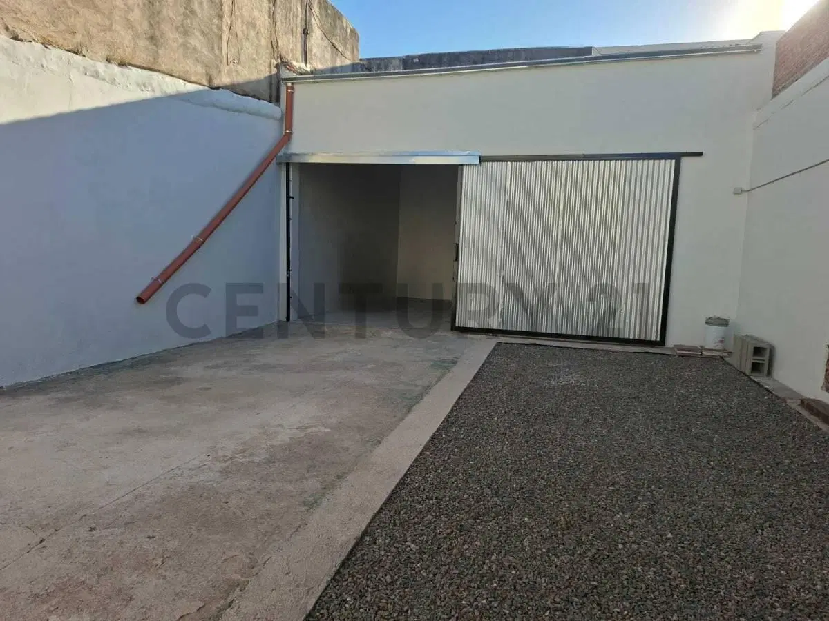 VENTA GALPON CON OFICINA EN EL CENTRO 4