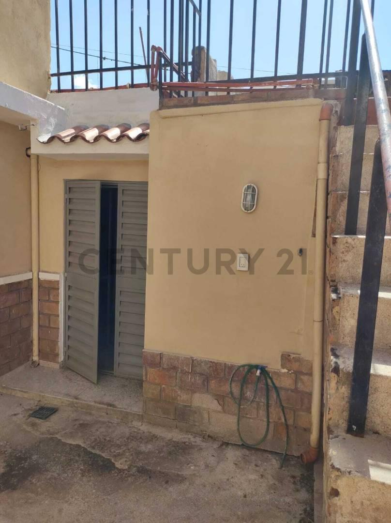 Foto de VENTA CASA DE 3 DORMITORIOS EN BARRIO GUEMES, A UNA CUADRA DE LA CAÑADA, imagen 5