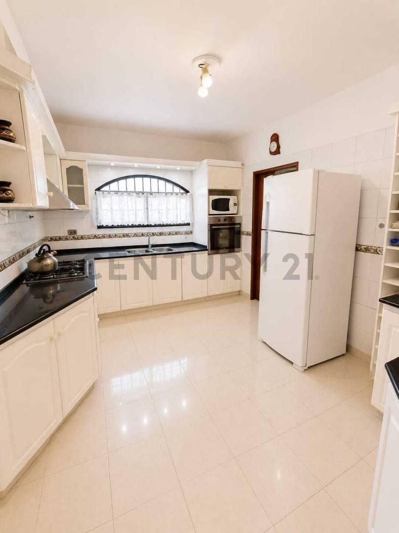 Foto de VENTA CASA 4 DORM BARRIO ALTO VERDE IMPECABLE, imagen 4