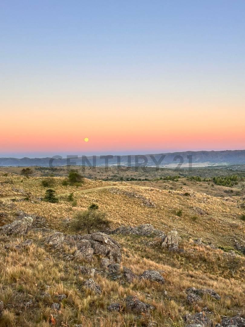 Foto de VENTA CAMPO DE 20.000 M² EN LOMA ALTA POTRERO DE GARAY ENTORNO DEL RÍO, imagen 2