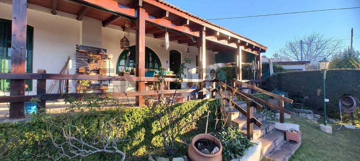 VENTA CASA DOS DOMITORIOS EN VILLA CARLOS PAZ