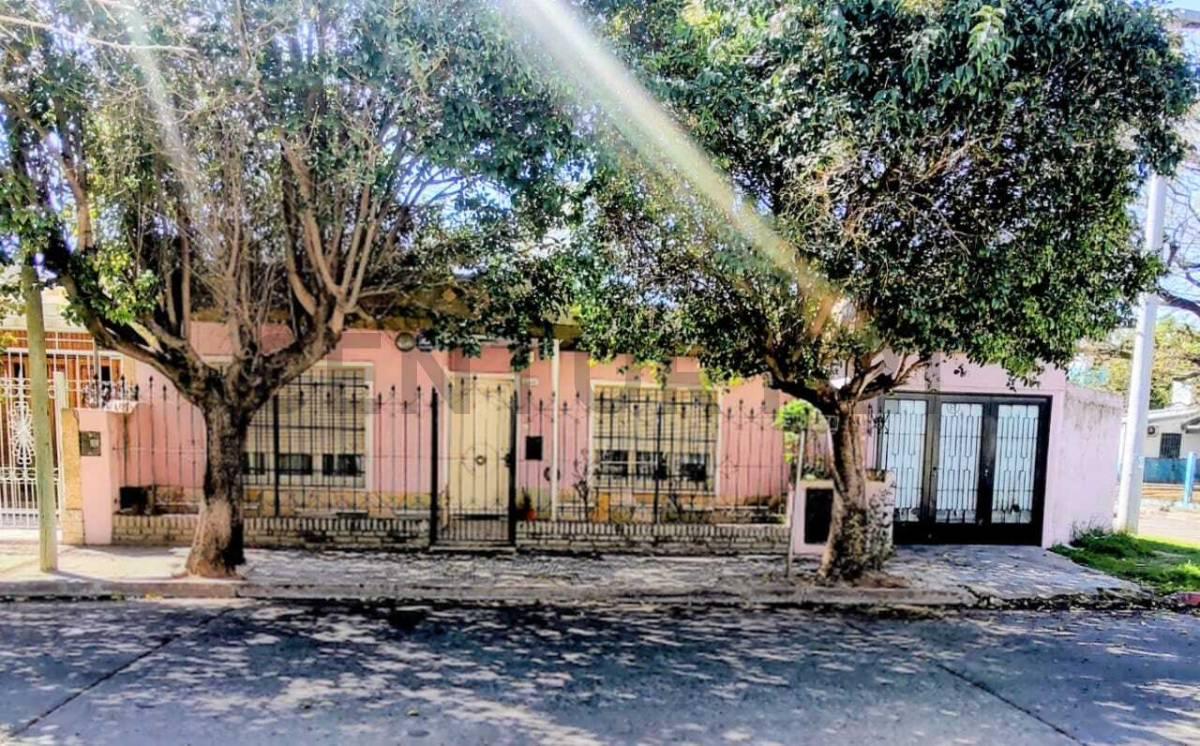 Foto de VENTA CASA 2 DORMITORIOS BARRIO AMPLIACION EMPALME, imagen 1