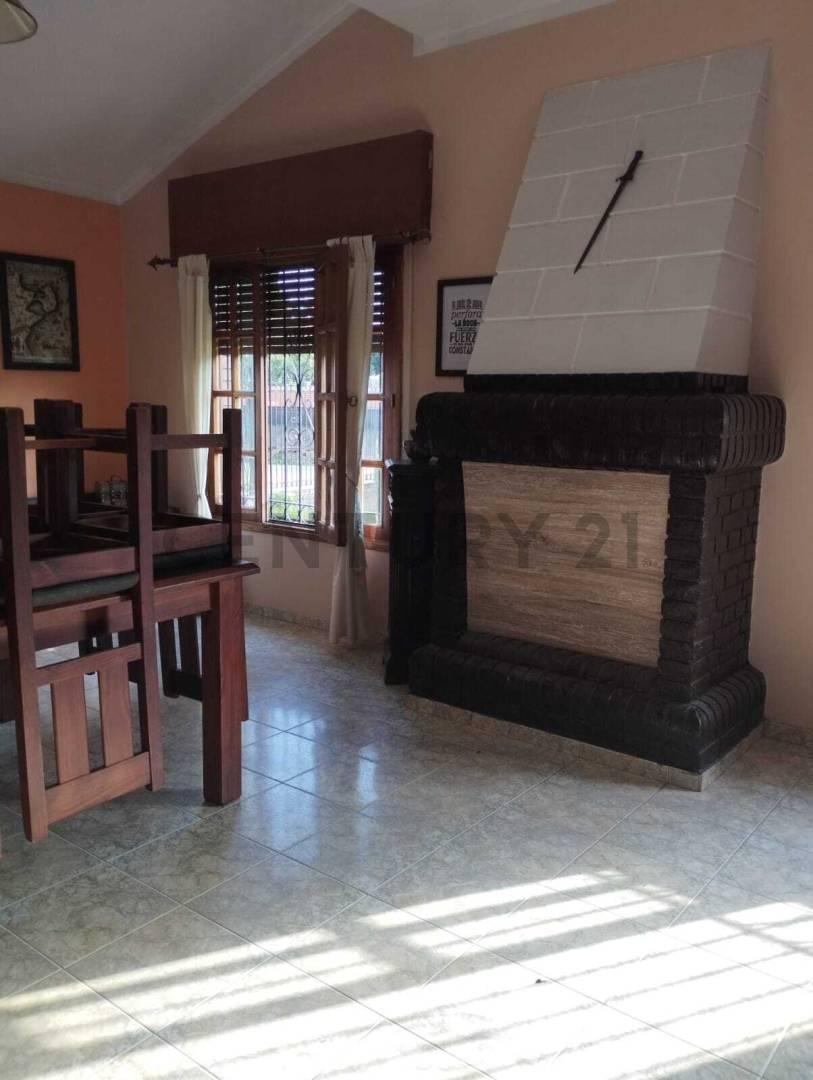 Foto de Venta Villa Allende Dos Casas en Terreno Grande Zona Lomas Sur, imagen 2