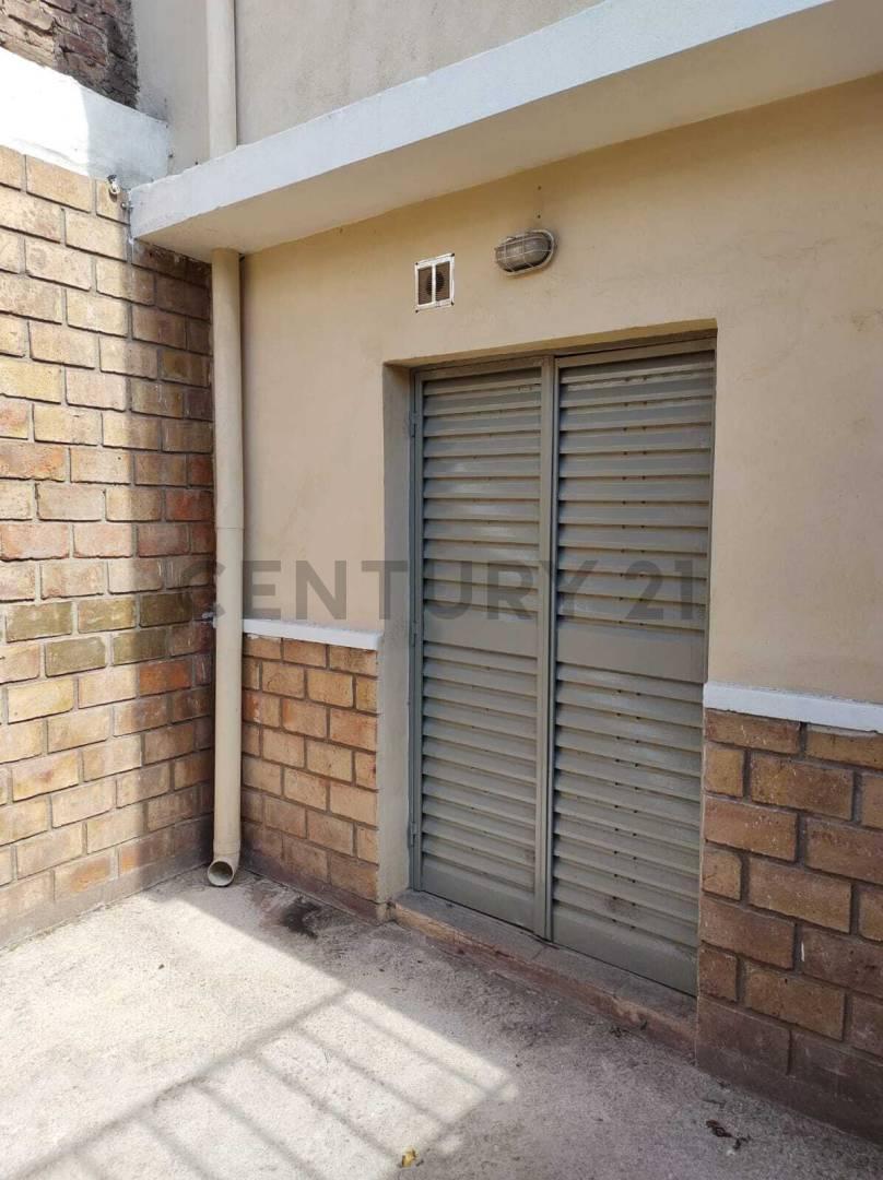 Foto de VENTA CASA DE 3 DORMITORIOS EN BARRIO GUEMES, A UNA CUADRA DE LA CAÑADA, imagen 5