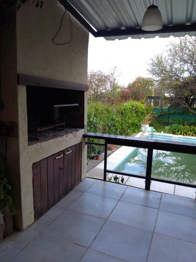 Foto de VENTA CASA 2 DOR CON ESCRITORIO Y PILETA EN VILLA CATALINA APTA CREDITO, imagen 3