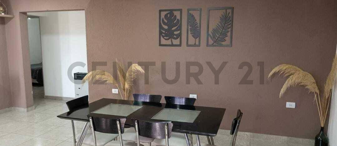 Foto de VENTA CASA 2 DORM MAS 2 DEPTOS DE 1 DORM CADA UNO MÁS GALPÓN BARRIO, imagen 1