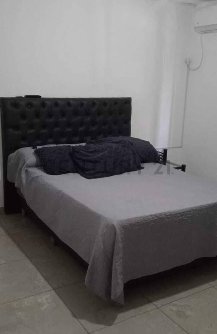 Foto de VENTA CASA 2 DORM MAS 2 DEPTOS DE 1 DORM CADA UNO MÁS GALPÓN BARRIO, imagen 4