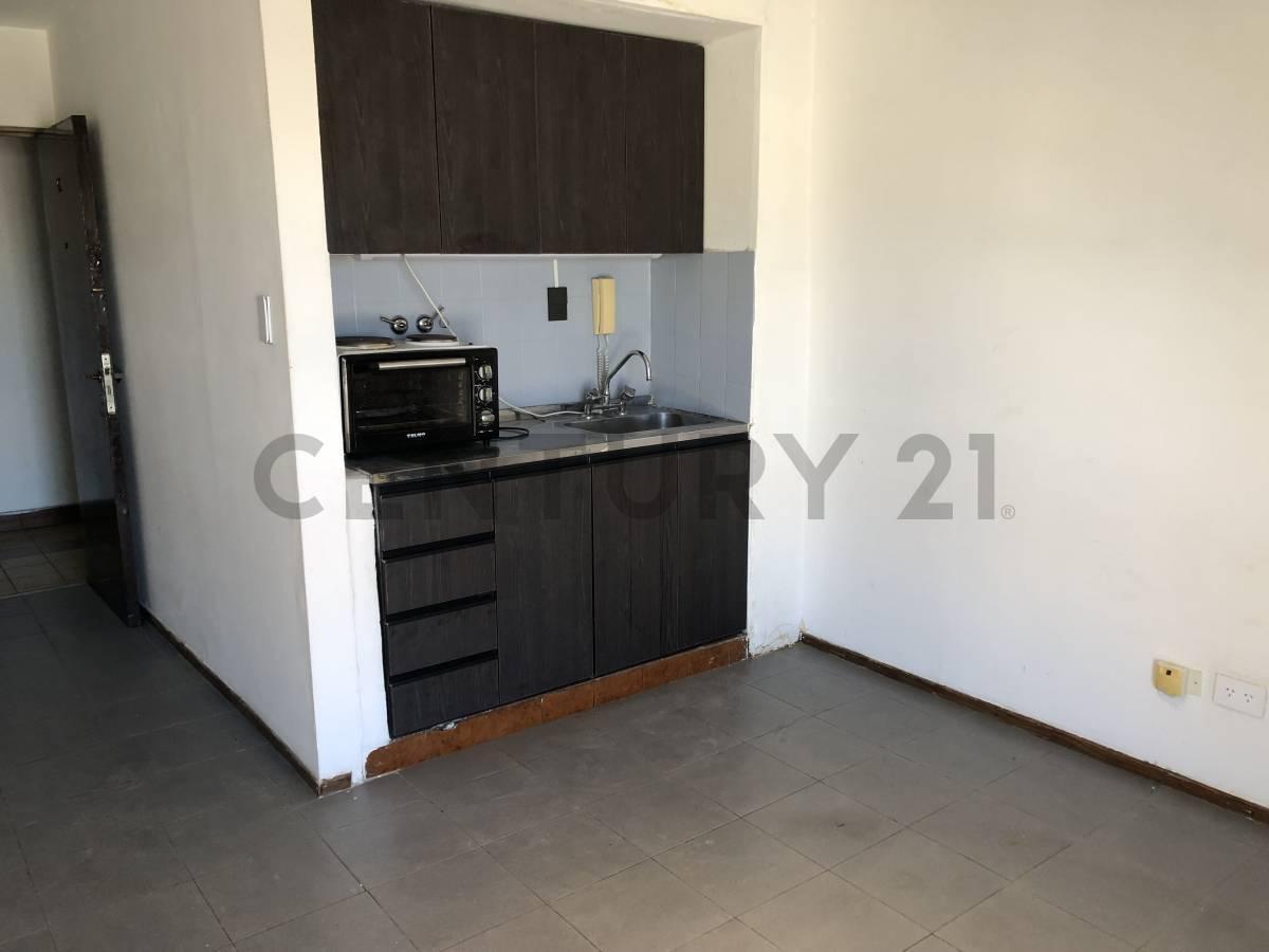 Foto de VENTA DEPARTAMENTO UN DORMITORIO EN EL CENTRO, imagen 2