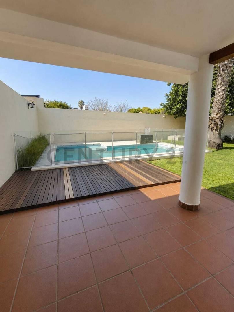 Foto de VENTA CASA 4 DORM BARRIO ALTO VERDE IMPECABLE, imagen 4