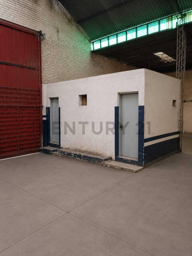 Foto de VENTA GALPON 1300 M2 CUBIERTOS BARRIO SAN MARTIN, imagen 5