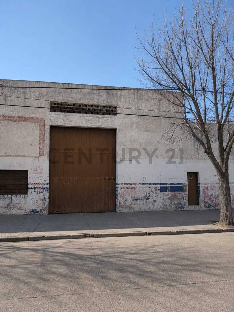 Foto de VENTA GALPON 1300 M2 CUBIERTOS BARRIO SAN MARTIN, imagen 1
