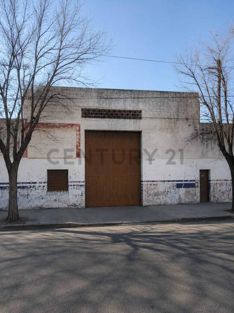 Foto de VENTA GALPON 1300 M2 CUBIERTOS BARRIO SAN MARTIN, imagen 2