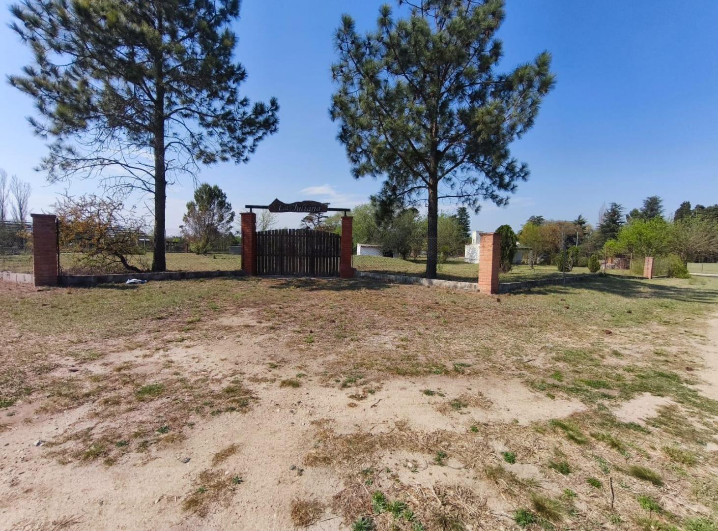 Foto de VENTA CASA BARRIO COSTA AZUL ANISACATE. TRES GRANDES TERRENOS JUNTOS, imagen 1