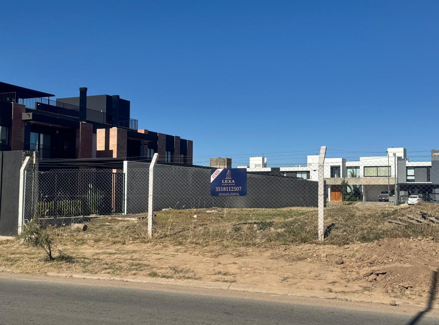 ¡PRADOS DE MANANTIALES ULTIMO DISPONIBLE!  LA MEJOR INVERSIÓN  448 m2 ( 14x32) APTO 4 UNIDADES