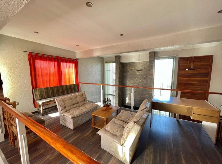 Venta Hermosa Casa - B° La Candelaria  4