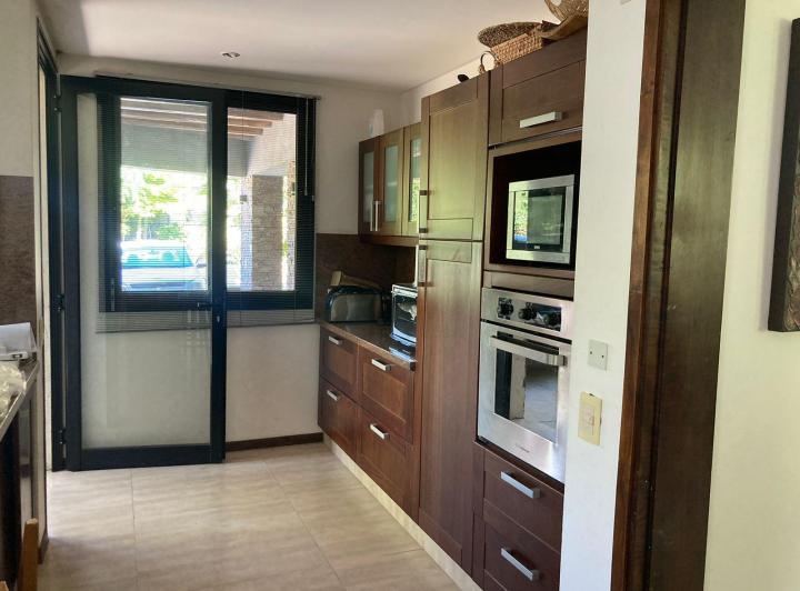 Hermosa Casa en Venta - B° El Remanso  5