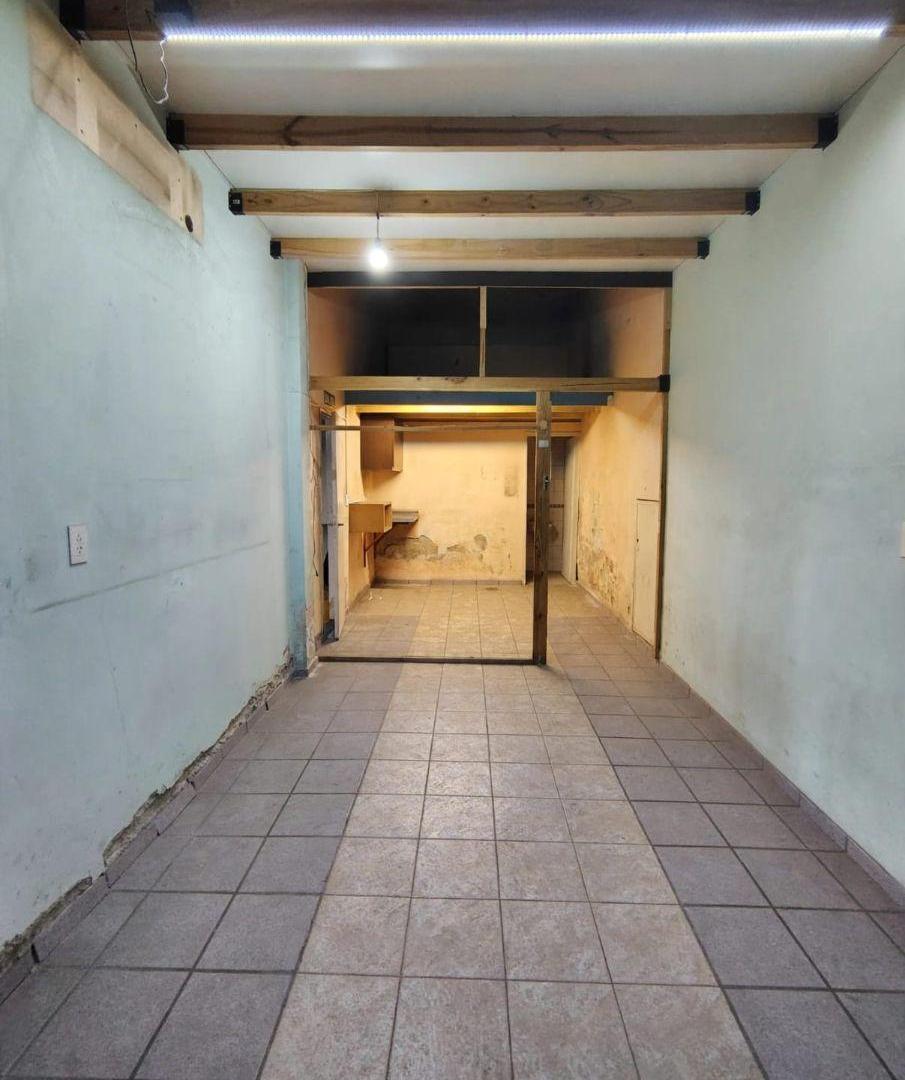 Foto de Alquileres de Locales Comerciales Calle Blas Parera, imagen 3