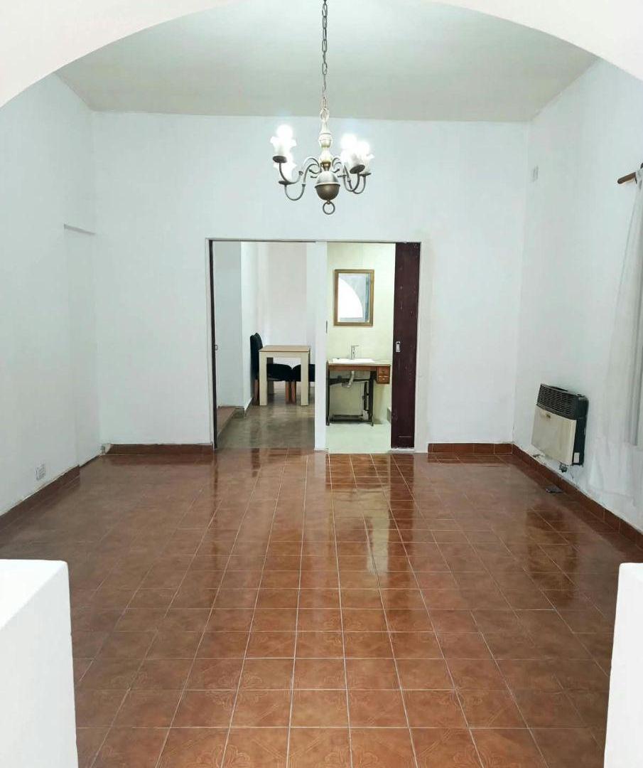 Foto de Alquiler Dos Ambientes con Patio, Ituzaingó Norte, imagen 2