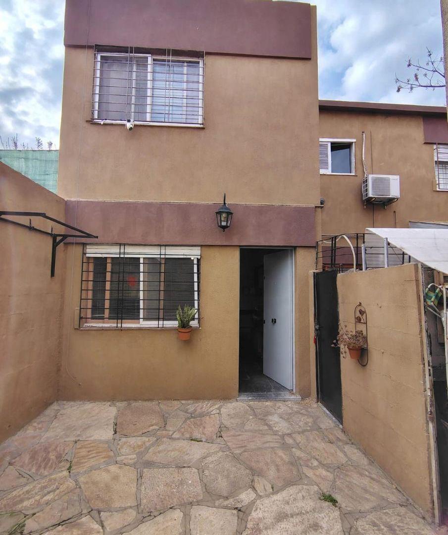 Foto de VENTA DÚPLEX EN PH- Ranchos al 1500, Castelar Norte, imagen 1