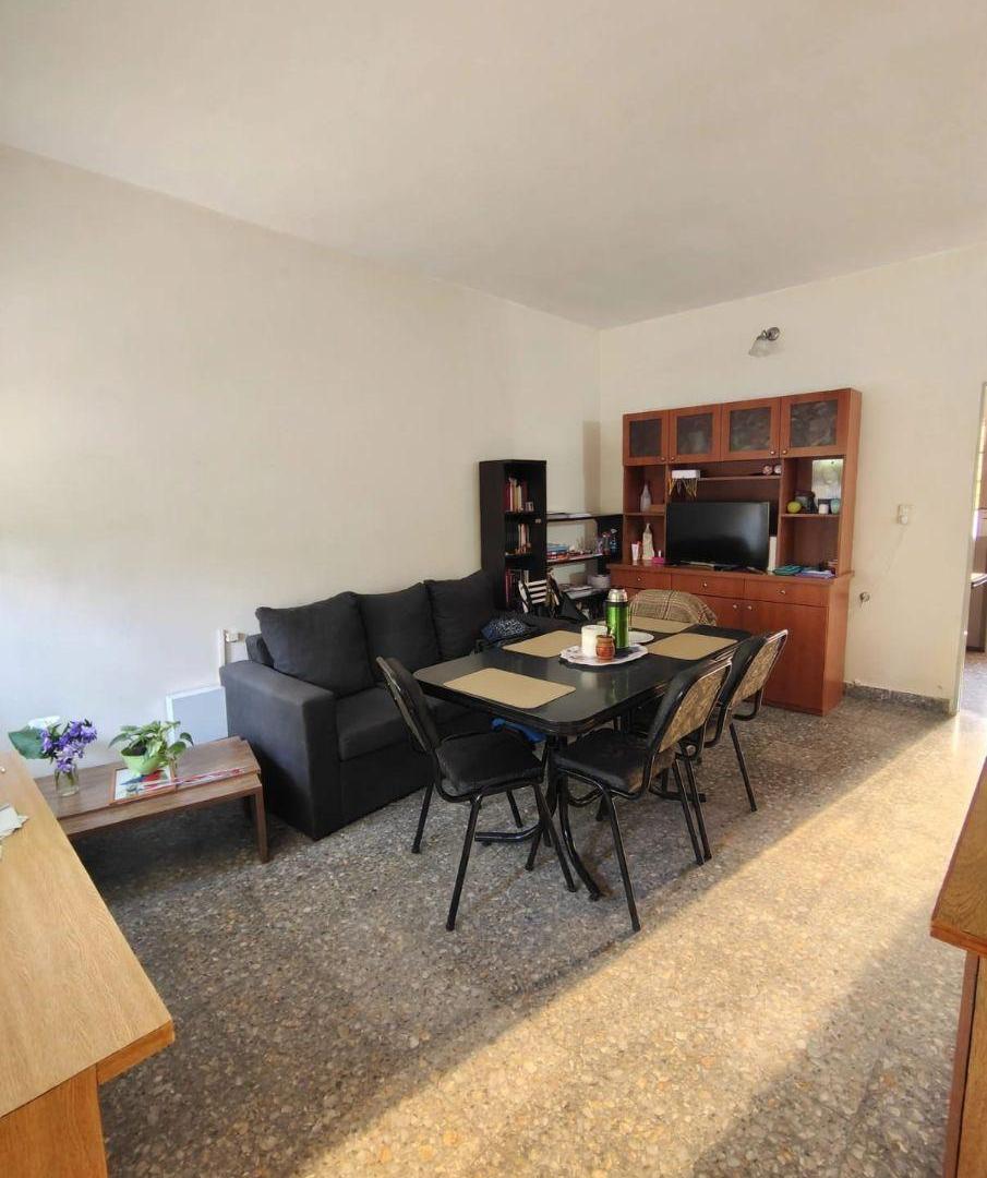 Foto de VENTA- Casa 3 Ambientes, con jardín y terraza- Castelar, imagen 4
