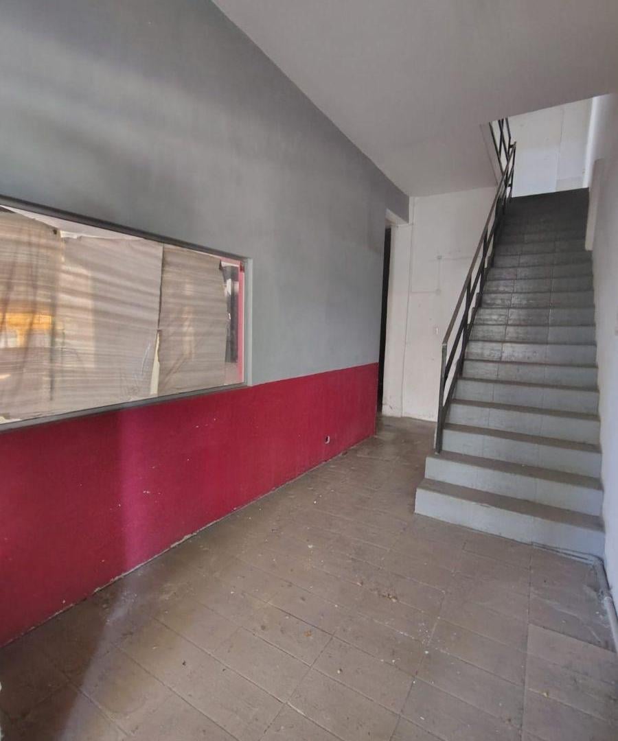 Foto de Alquiler Local Comercial de 280m²- dos plantas- Av. Néstor Kirchner, imagen 5