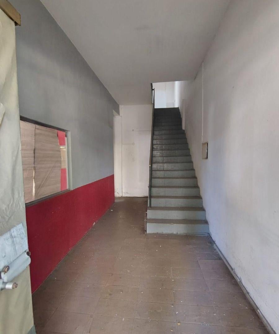 Foto de Alquiler Local Comercial de 280m²- dos plantas- Av. Néstor Kirchner, imagen 3