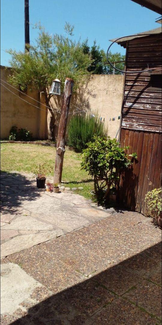 Oportunidad Casa Barrio las Avenidas. Buen estado general Apta Crédito!!!