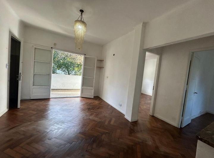 3 AMBIENTES CON BALCON ,2º PISO X ESCALERA. 62 M2.TOTALES 3