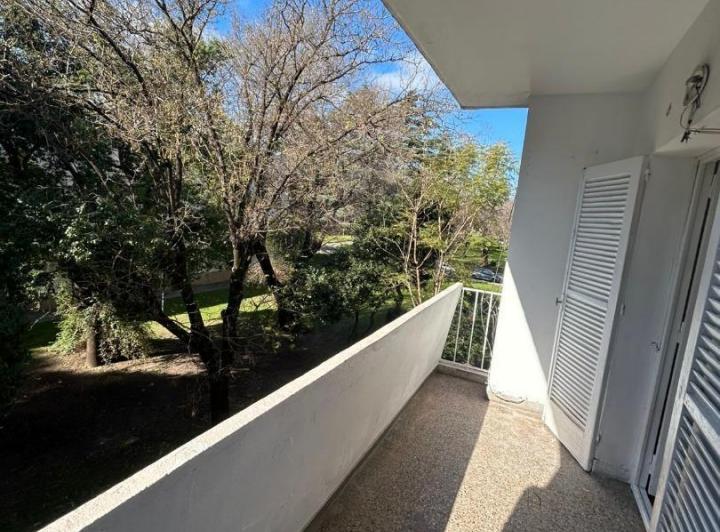 3 AMBIENTES CON BALCON ,2º PISO X ESCALERA. 62 M2.TOTALES 2