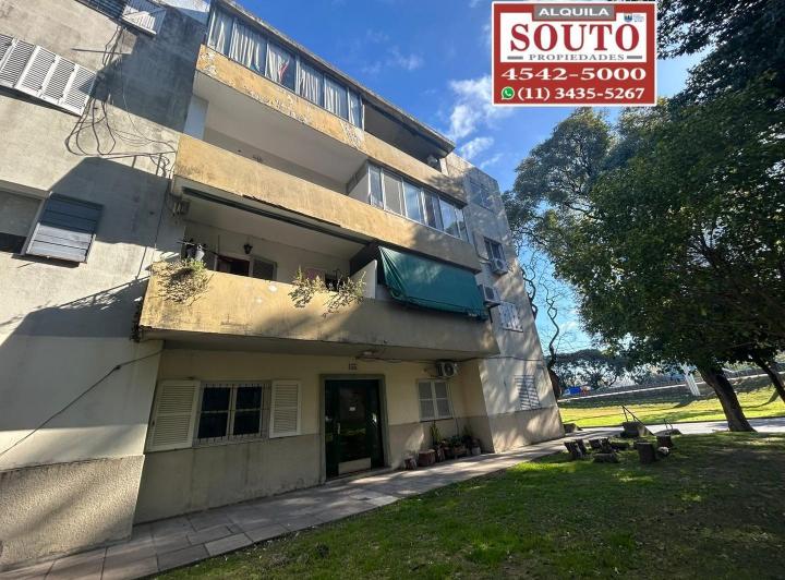 3 AMBIENTES CON BALCON ,2º PISO X ESCALERA. 62 M2.TOTALES 5