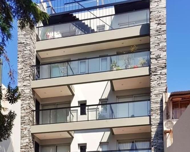 1 AMBIENTE 32 M2 + COCHERA FIJA SEMICUBIERTA. 5 AÑOS. BALCON 1