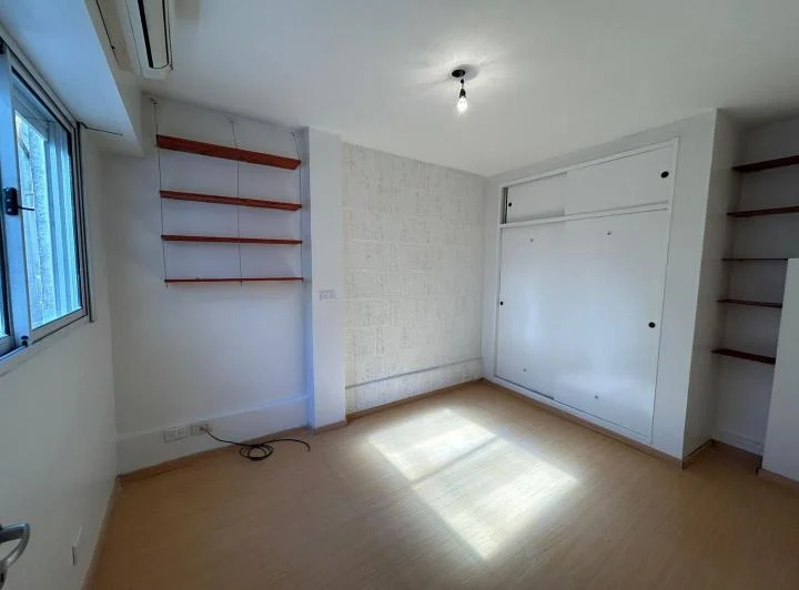 2 AMBIENTES 1º PISO X ESCALERA.TERRAZA PROPIA  5X4 PARRILLA 4