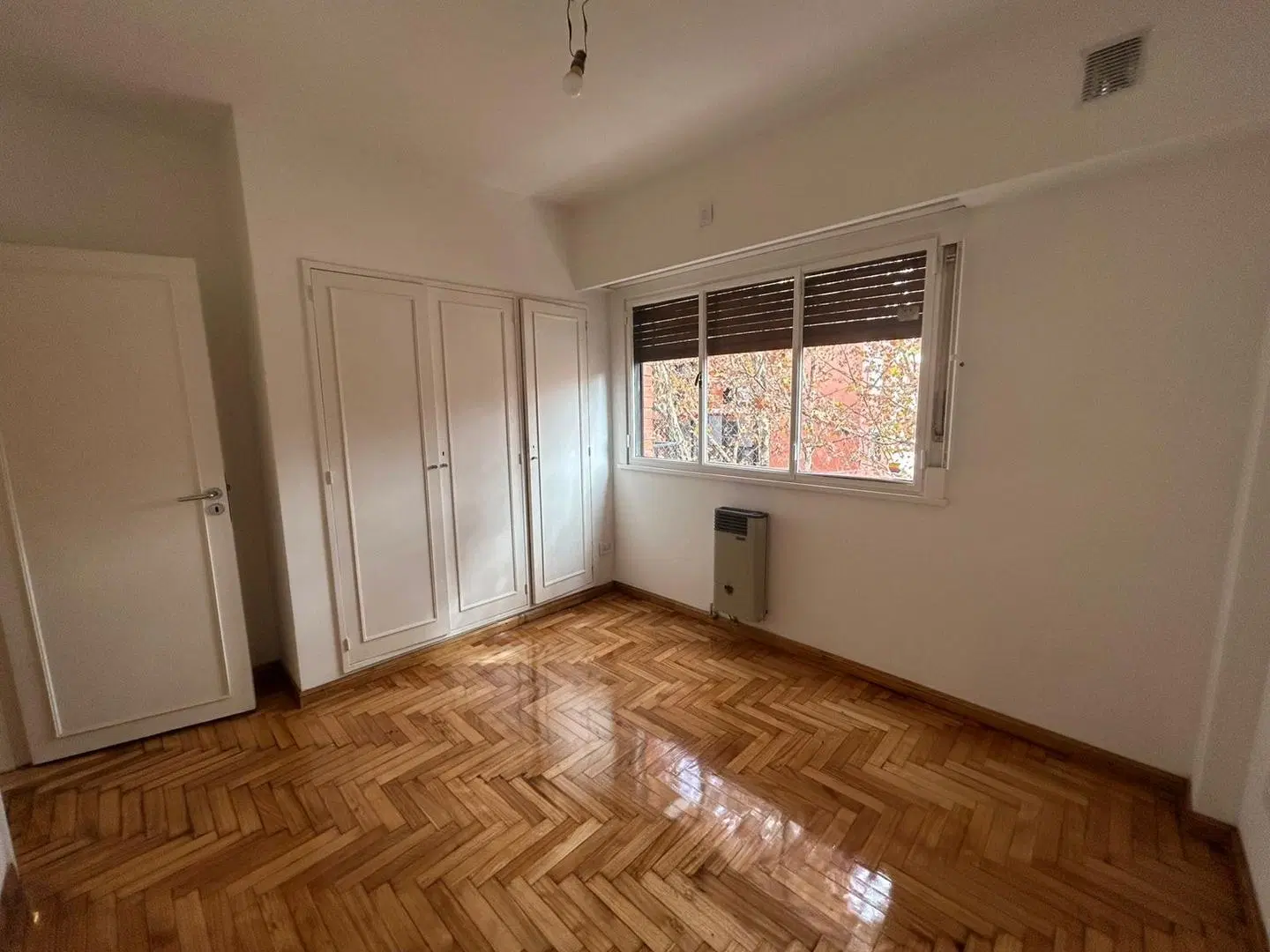 3 AMBIENTES 59 M2. FRENTE BALCON 7 X 1. A NUEVO.TODO EXTERNO 4