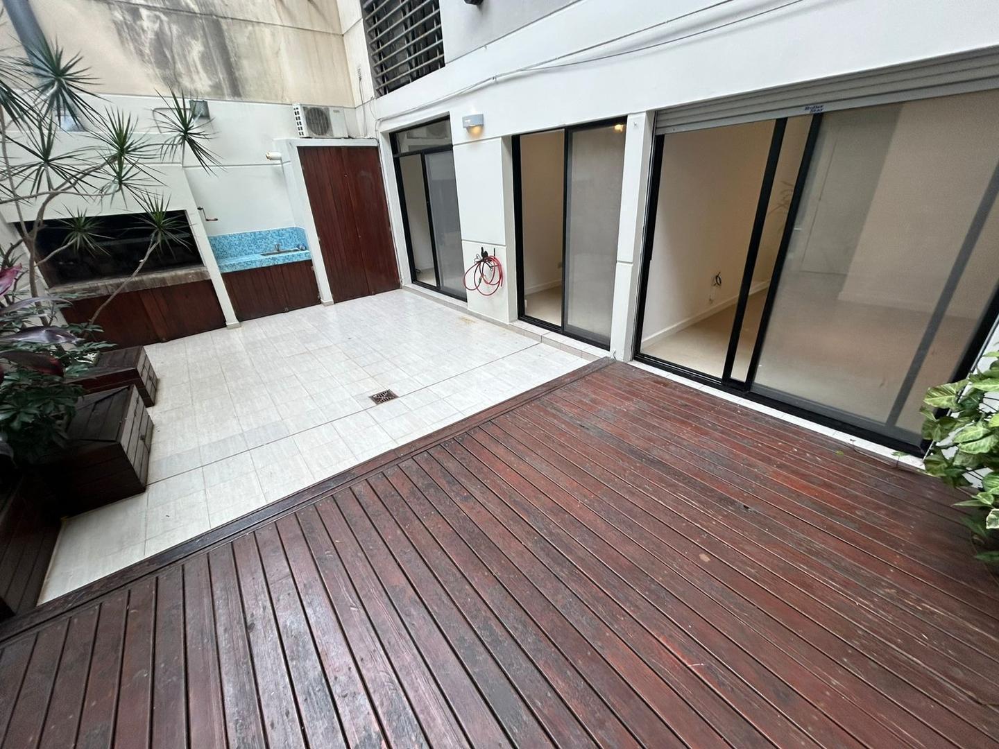Foto de 3 AMBIENTES 2 BAÑOS COMPLETOS. PATIO 8 X 4 CON PARRILLA, imagen 2