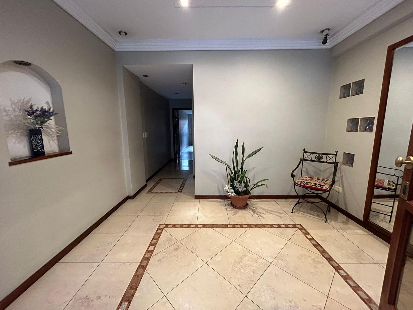 Foto de 2 AMBIENTES 50 M2 SEMI-PISO 20 AÑOS. LAVADERO INDEPENDIENTE., imagen 4