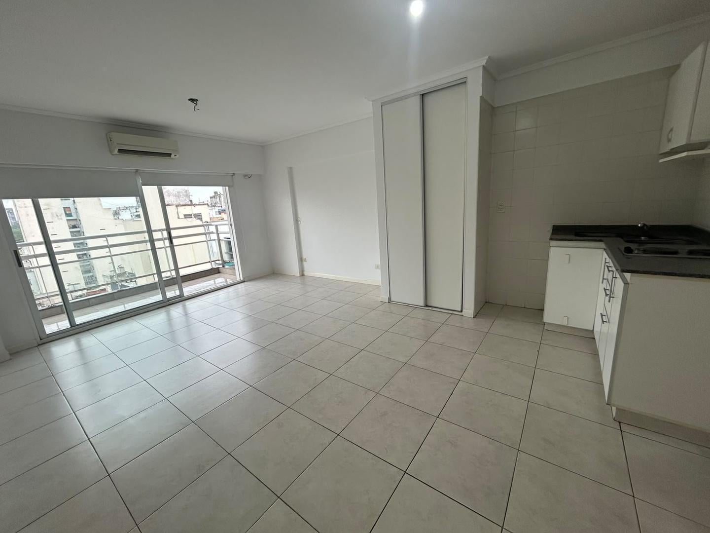 Foto de 1 AMB 32 M2 15 AÑOS .7º PISO A LA CALLE APTO PROFESIONAL, imagen 1