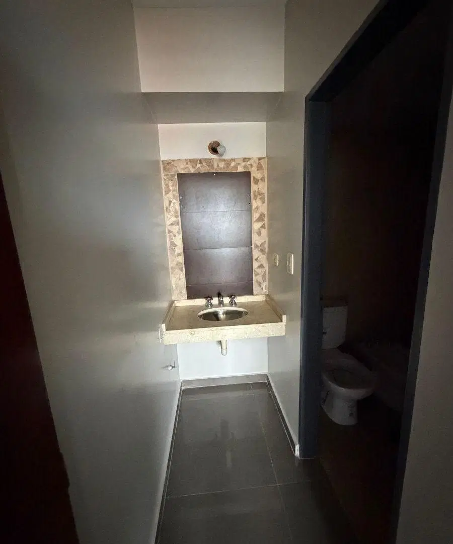 VENDO AMPLIO DEPARTAMENTO DE 2 DORMITORIOS EN BARRIO SUR 2