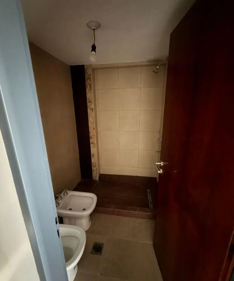 VENDO AMPLIO DEPARTAMENTO DE 2 DORMITORIOS EN BARRIO SUR 3
