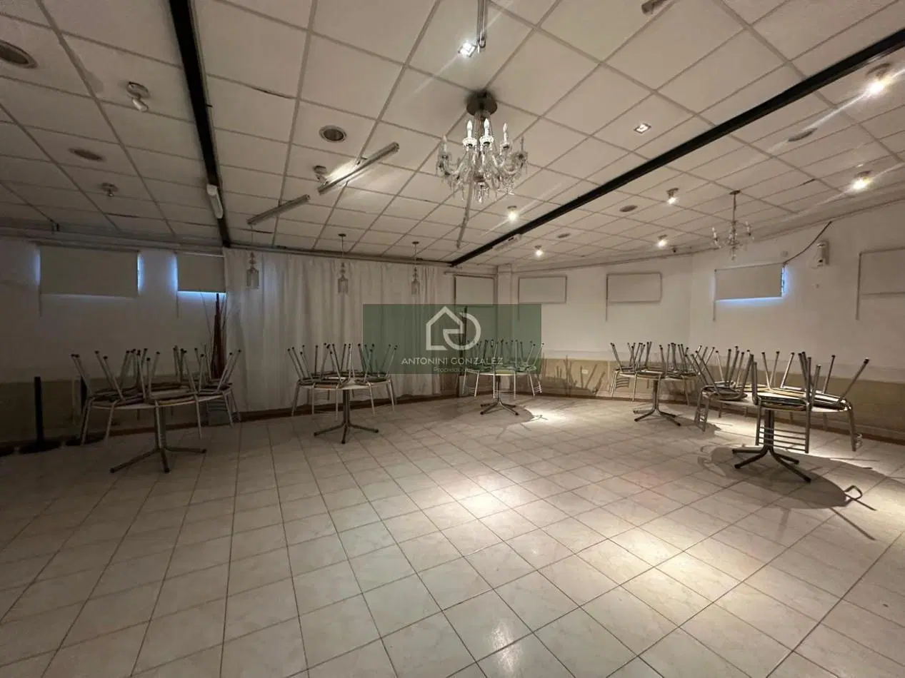 Local para Eventos Oficinas o Deposito en Ituzaingo Norte | 180m² | Equipado 3