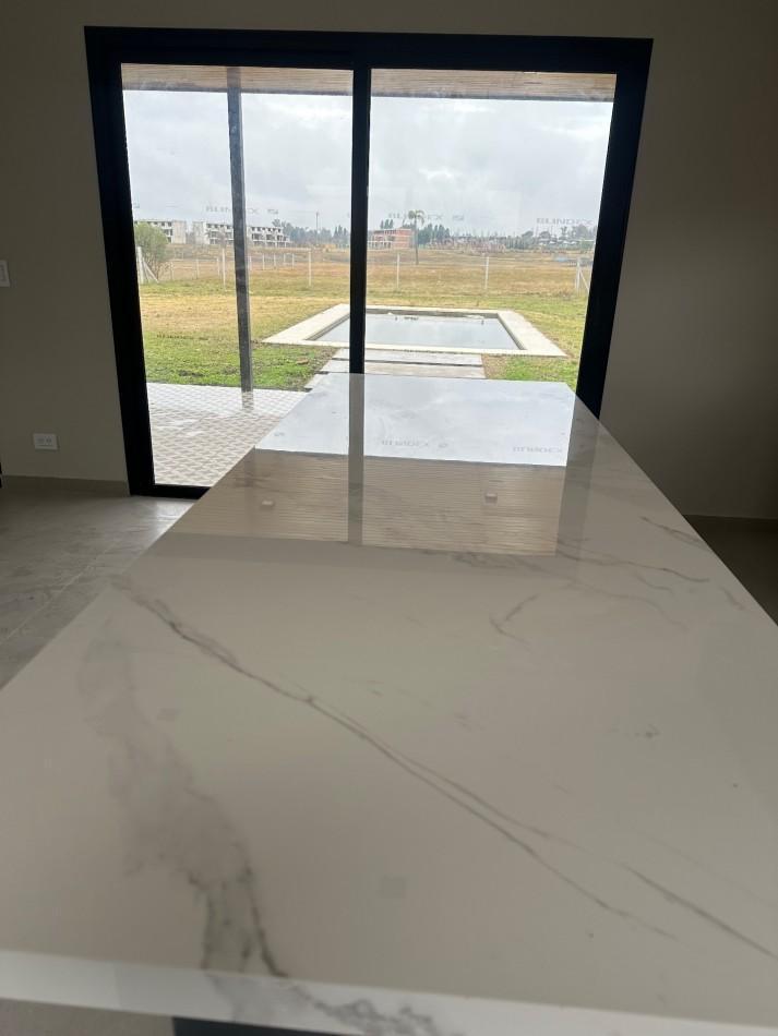 Foto de Venta casa 4 ambientes barrio cerrado lujan, imagen 3