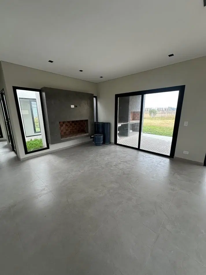 Venta casa 4 ambientes barrio cerrado lujan 5