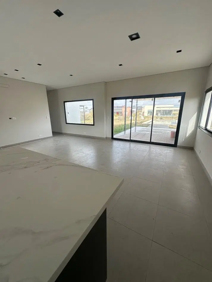 Casa a estrenar 4 ambientes en barrio los juncos. 8