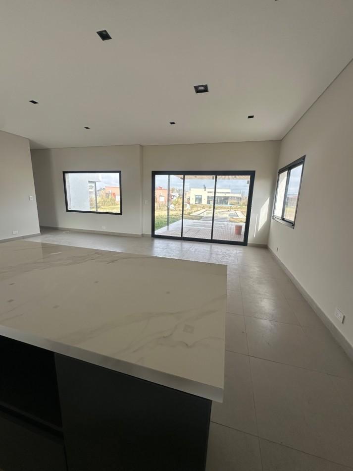 Foto de Casa a estrenar 4 ambientes en barrio los juncos., imagen 3