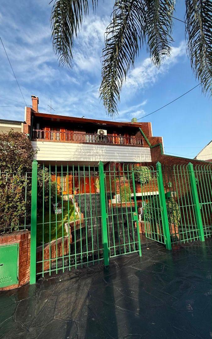 Foto de Casa de 5 ambientes en Castelar Norte, imagen 3
