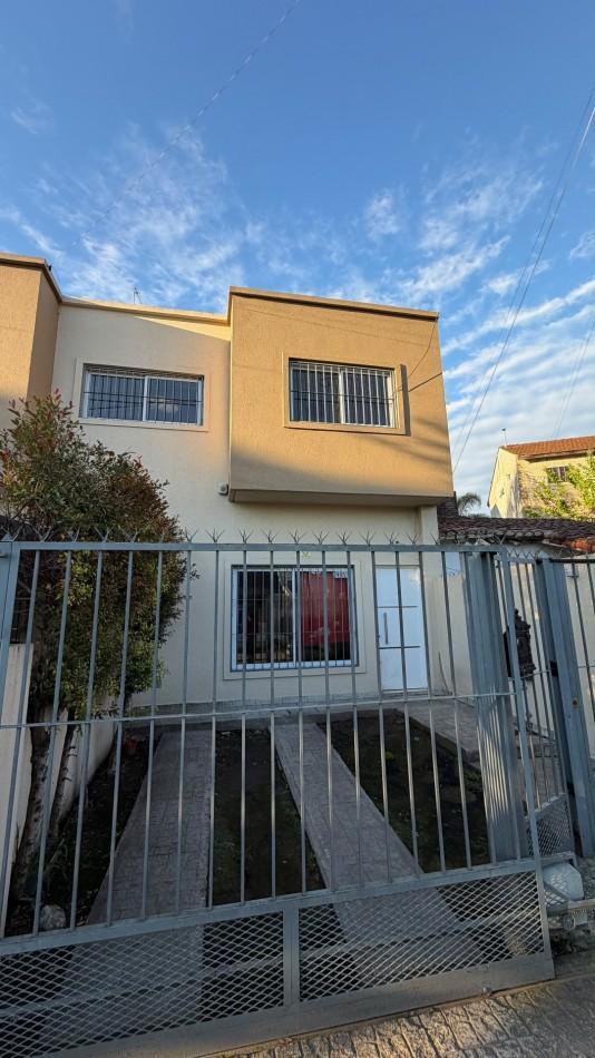Foto de Apta credito-Duplex 4 ambientes en PH con patio y cochera., imagen 1